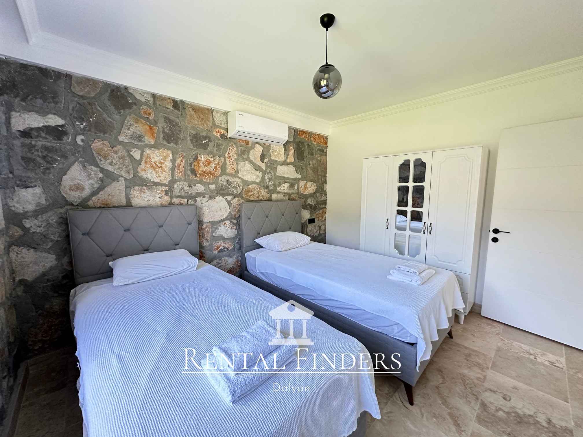 Villa Karşı 2